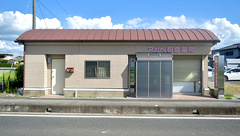 アガペ朝倉薬局の外観