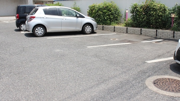 イヨウ薬局　水島店の駐車場