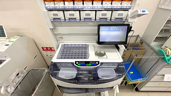 くすりのマルト調剤薬局　君ケ塚店の調剤器具