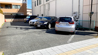 くすりのマルト調剤薬局　平五町目店の駐車場