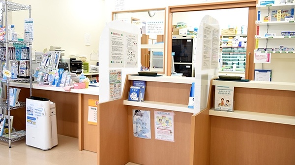 クルーズ薬局　天満町店の受付/カウンター