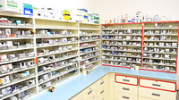 クルーズ薬局　天満町店の薬棚