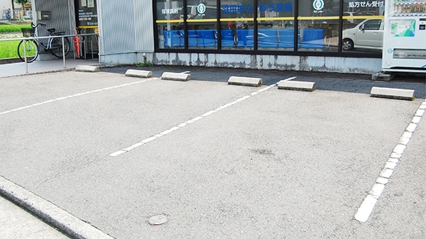 さんくす薬局沼田店の駐車場