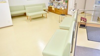 康仁薬局　宝町店の待合スペース