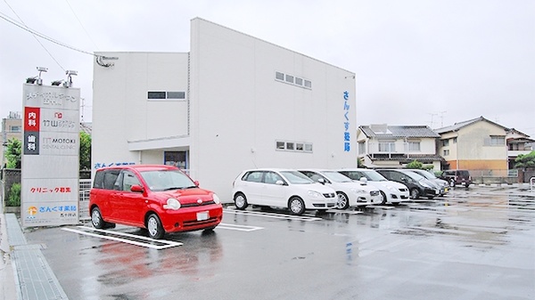 さんくす薬局　五十川店の駐車場