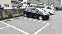 康仁薬局　広二級橋店の駐車場