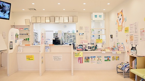 康仁薬局　宮内串戸店の受付/カウンター