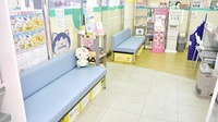 佐々木薬局　森店の待合スペース
