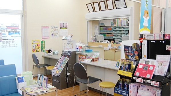 コメヤ薬局　安養寺店の受付/カウンター