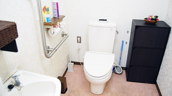 久安コメヤ薬局のお手洗い