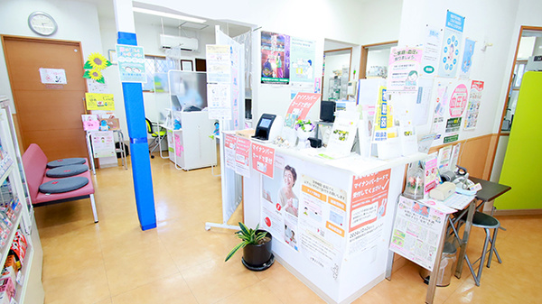 幸生堂薬局 寝屋川店の受付/カウンター