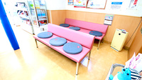幸生堂薬局 寝屋川店の待合スペース