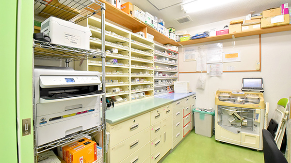 幸生堂薬局 松原岡店の調剤室