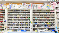 幸生堂薬局 川西店の薬棚