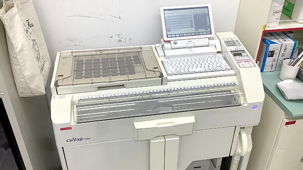 フィットケアデポ　岸根店薬局の調剤器具