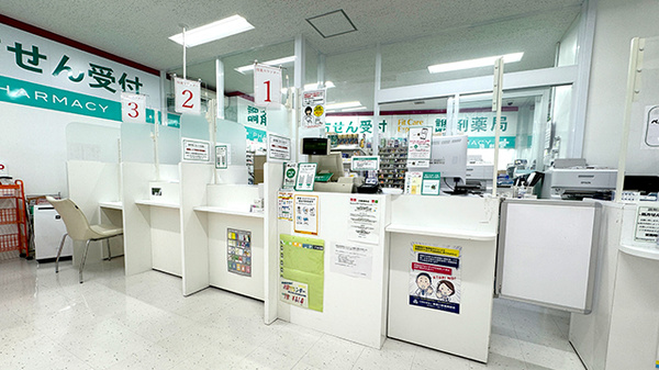 フィットケアエクスプレス　馬車道店薬局の受付/カウンター