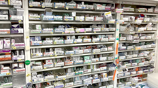 ミツワ薬局柴又四丁目店の薬棚