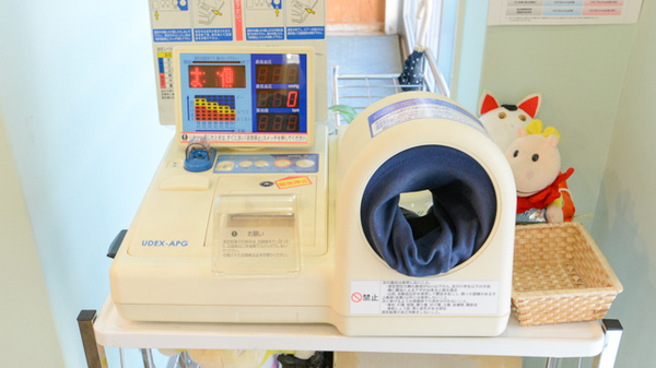 芥川ケアーズ薬局の血圧計