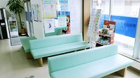 とまと薬局　東松山店の待合スペース