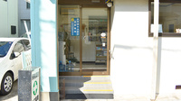 山口薬局の入口