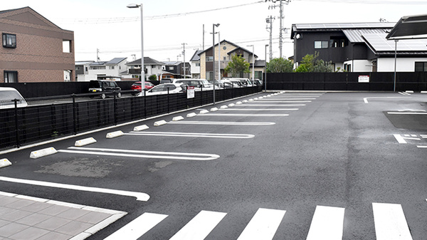 ハッピー薬局　東垣生店の駐車場