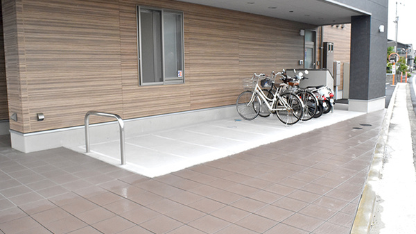 ハッピー薬局　東垣生店の駐輪場