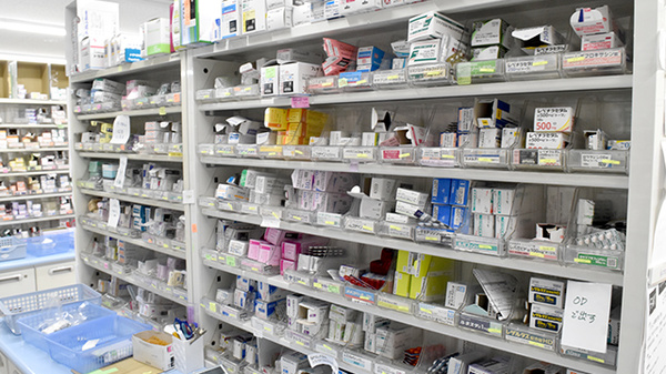 ハッピー薬局　余戸西店の薬棚