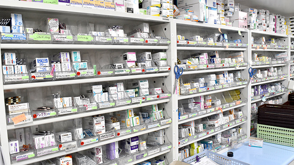 ハッピー薬局　東野店の薬棚