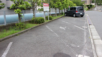 ドラッグセイムス　湘南台薬局の駐車場