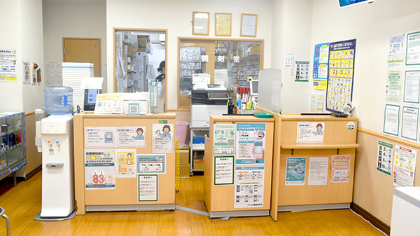セイムス田町薬局の受付/カウンター