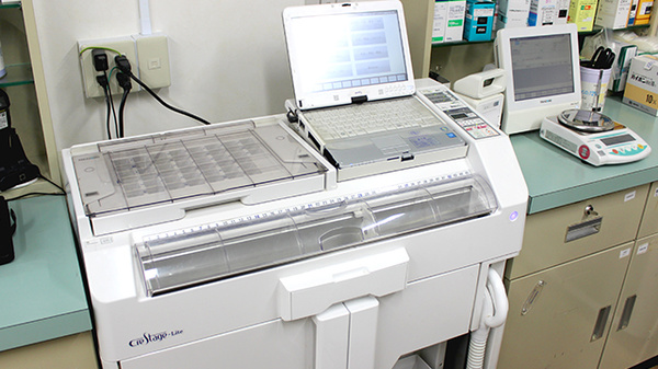 セイムス学芸大学駅前薬局の調剤器具
