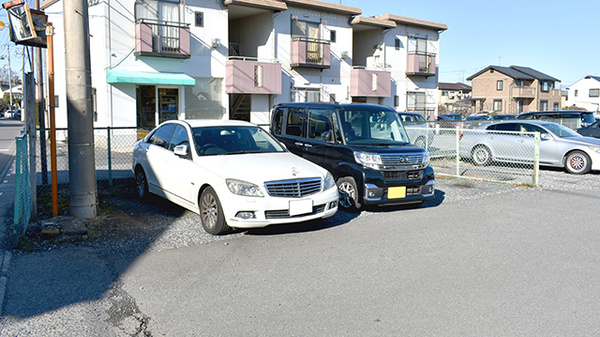 ひまわり薬局　蓮田店の駐車場