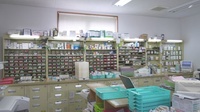 しなの薬局　中央店の薬棚