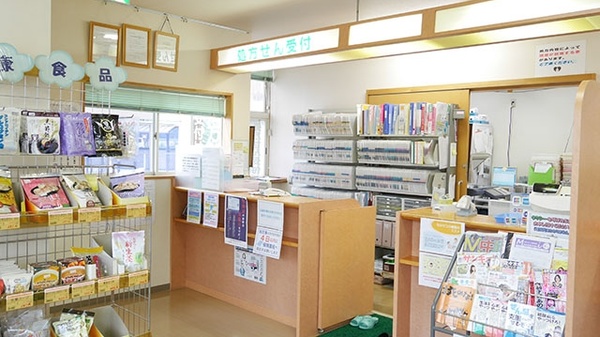 しなの薬局　坂町店の受付/カウンター