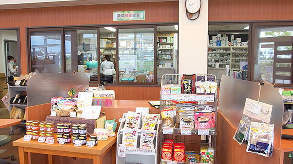 しなの薬局　新通店の受付/カウンター
