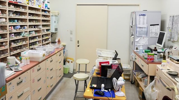 しなの薬局グループ　しもまち薬局の調剤室