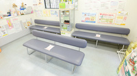 フタツカ薬局　秋葉台店の待合スペース