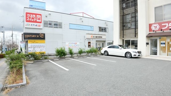 フタツカ薬局　中山寺店の駐車場