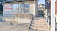 フタツカ薬局　大久保北店の入口