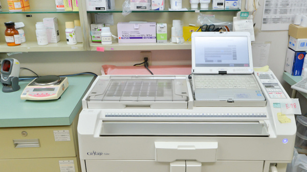 フタツカ薬局　西脇和布店の調剤器具