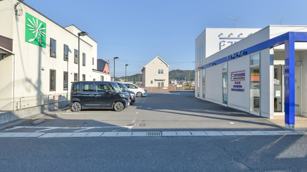 フタツカ薬局　湖南店の駐車場