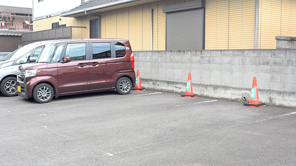 うぶすな調剤薬局の駐車場