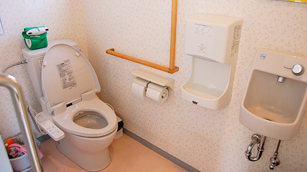 渚西口薬局のお手洗い