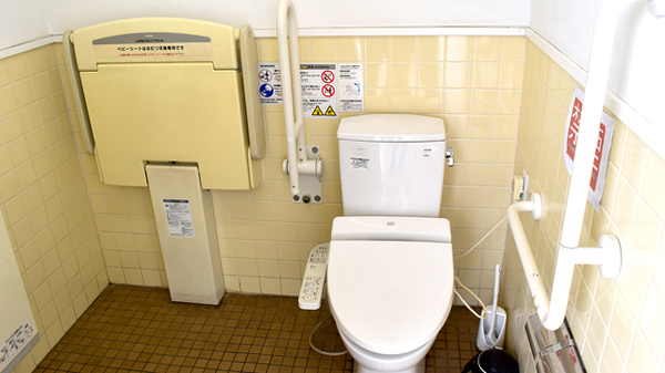 セイムス東海名和薬局のお手洗い