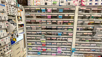 ファミリープラザ　健康薬局の薬棚