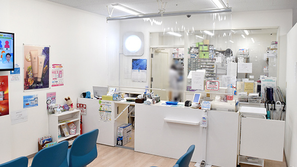 ケイポート薬局ホテルエクセレント店の受付/カウンター