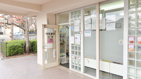 フタツカ薬局　神戸舞子店の入口