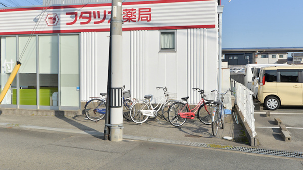フタツカ薬局　二見の駐輪場