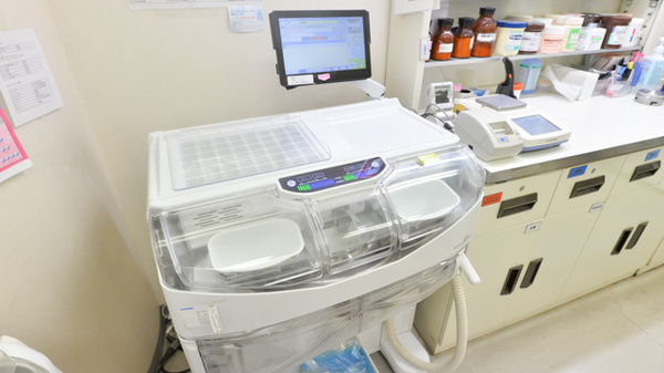 フタツカ薬局　なんばパークスの調剤器具