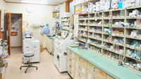 しなの薬局　西小針店の調剤室